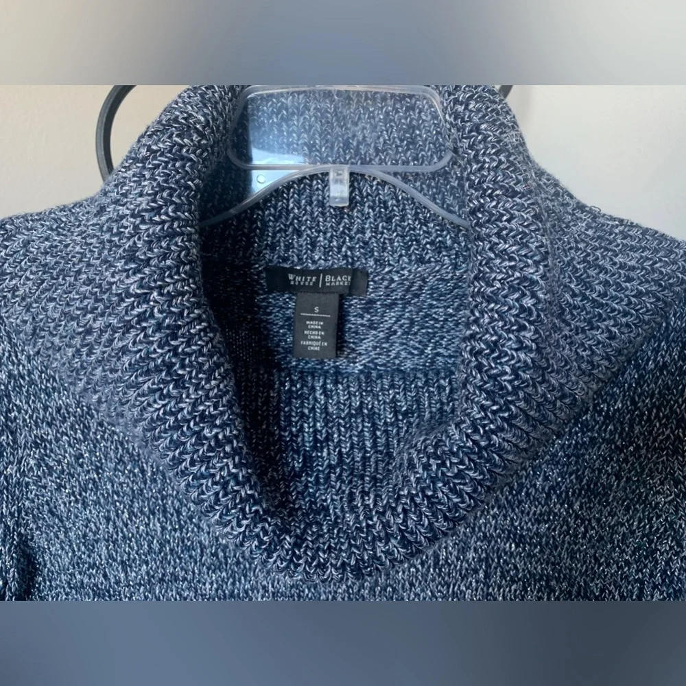 WHITE HOUSE BLACK MARKET Women’s Size S Blue Metallic Sweater‎ - Picture 5 of 6